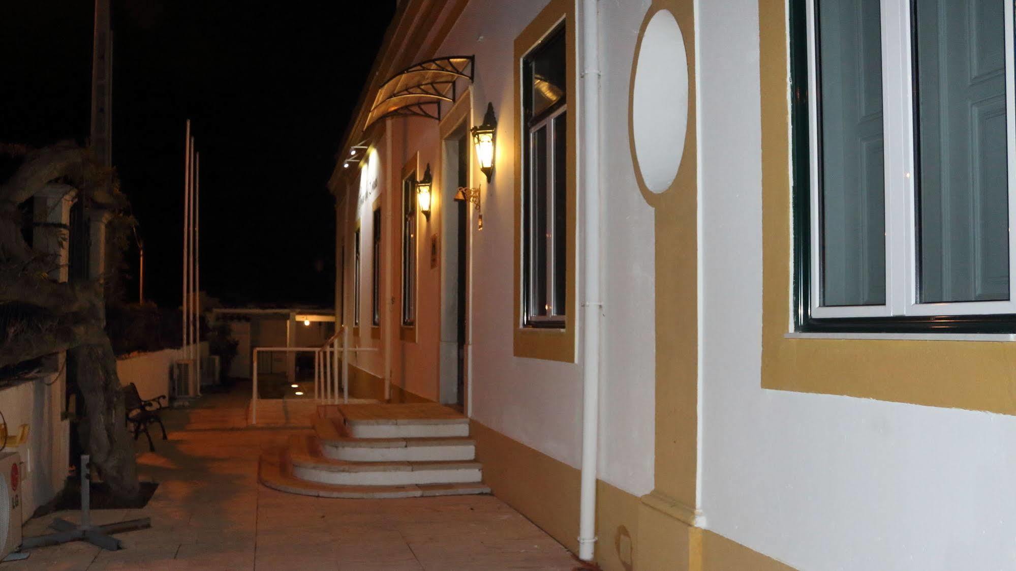 Hotel Solar Dos Lilases Mora Buitenkant foto
